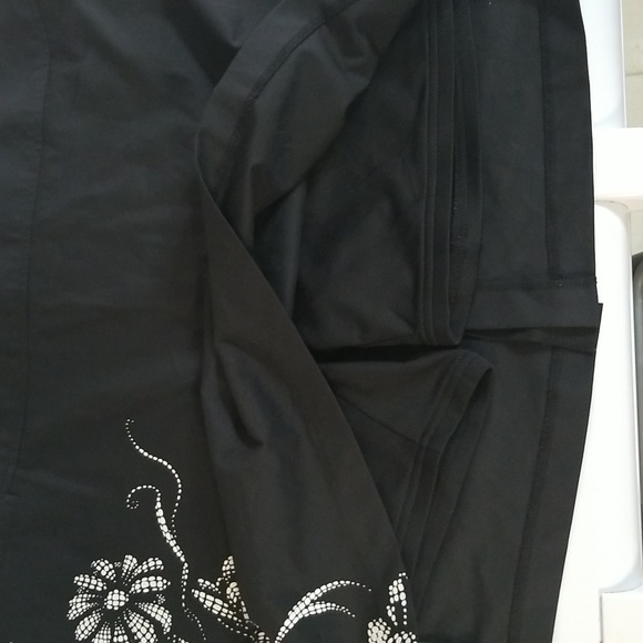 Adidas Golf Skirt with underneath shorts - Picture 4 of 4